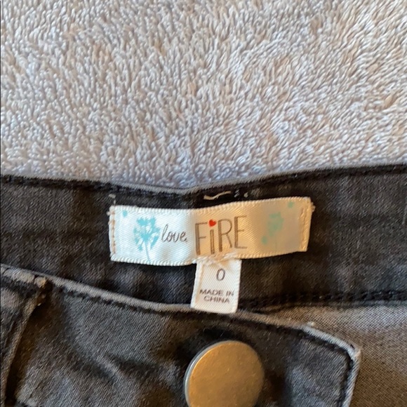 Shorts - Picture 3 of 4